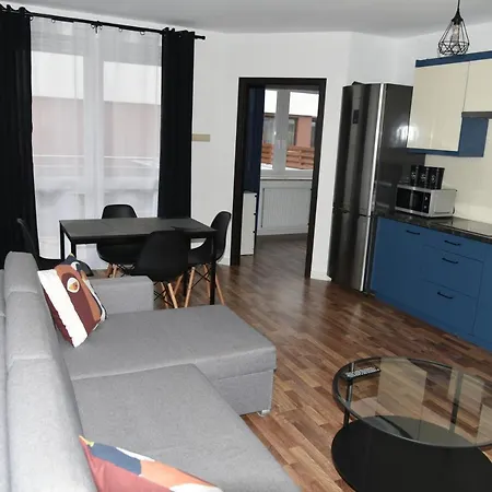 Jantar Z Ogrodem * קולובז'ג